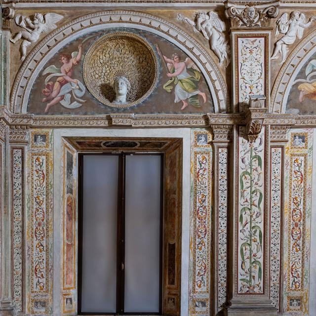 Galleria dei Mesi: prima campata meridionale