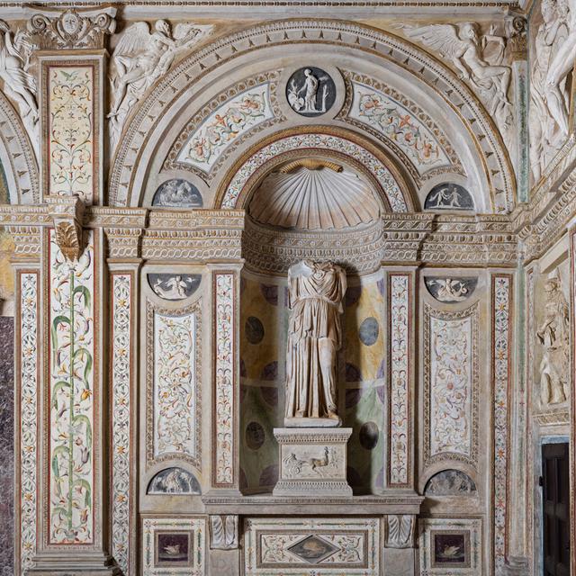 Galleria dei Mesi: prima campata settentrionale