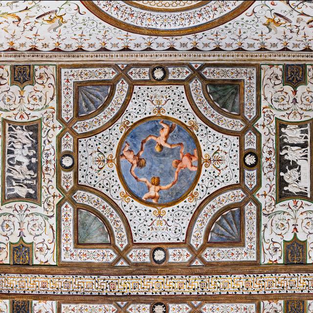 Galleria dei Mesi: prima volta