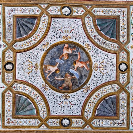 Galleria dei Mesi: quinta volta da est