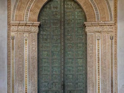<span>Gigapixel ART</span> <br> La porta bronzea di Bonanno di Pisa del Duomo di Monreale